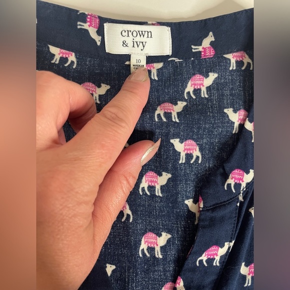 Crown & Ivy Size L Dress Llama Print Roll Tab Sleeve Drawstring Front Button - Picture 7 of 10